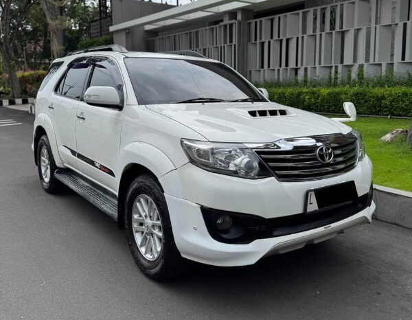Toyota Fortuner penuh