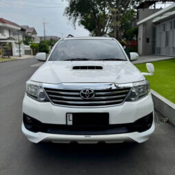 Toyota Fortuner penuh